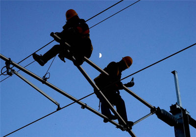 濟(jì)青高鐵電氣化施工進(jìn)入關(guān)鍵攻堅(jiān)階段，為全線開(kāi)通奠定堅(jiān)實(shí)基礎(chǔ)